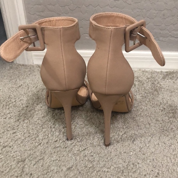 Nude heels - Picture 3 of 3